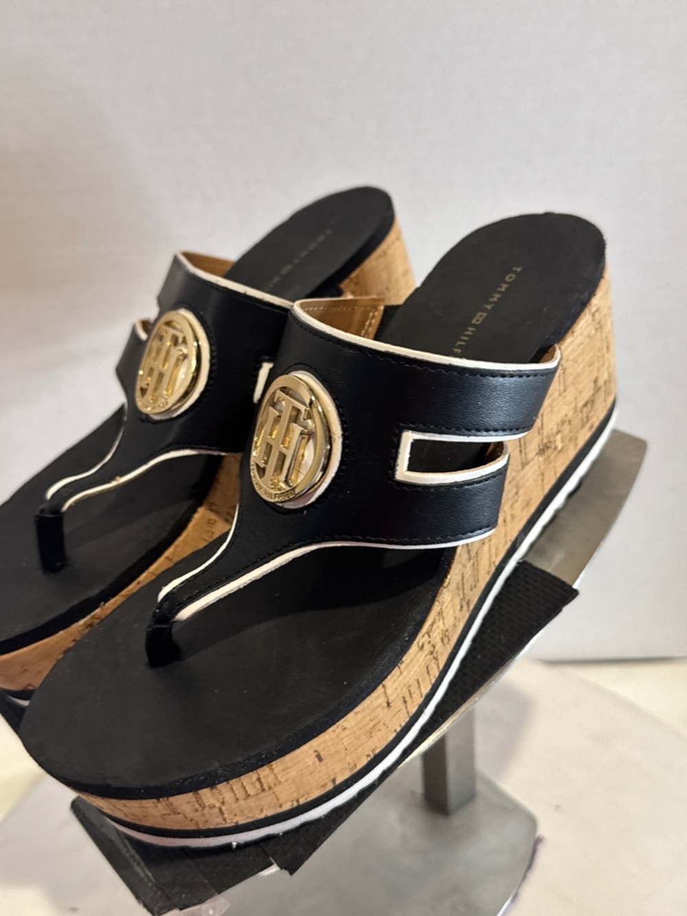 Tommy Hilfiger Galley Sandals Women's size 6m